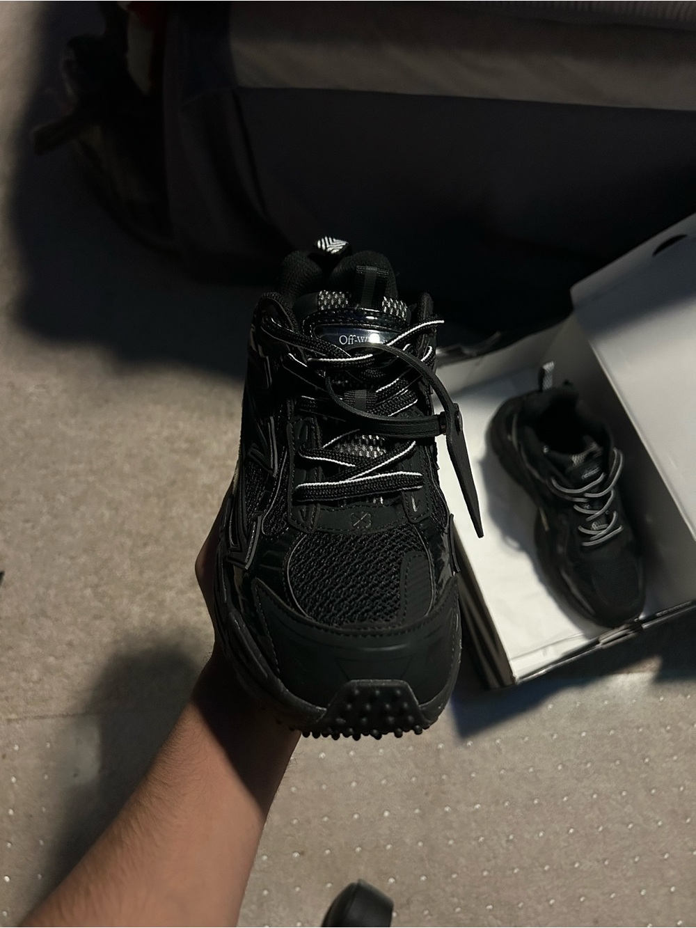 Offwhite Be Right Back Size 8 Black  Athletic Sneakers - Casual Running Shoes - Picture 4 of 7